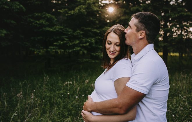 golden hour maternity session by northern clove photography