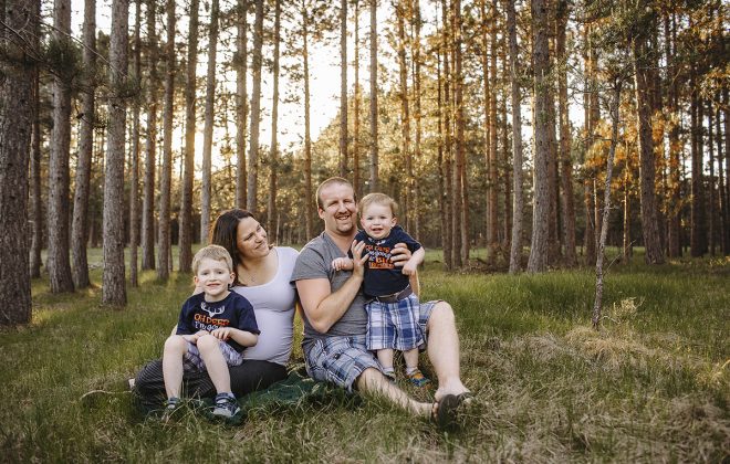 outdoor family and maternity session upper peninsula michigan