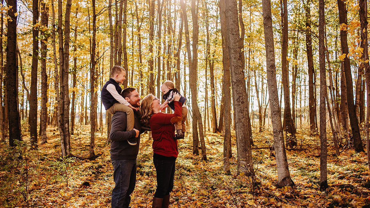 fall family photos in woodsy upper michigan